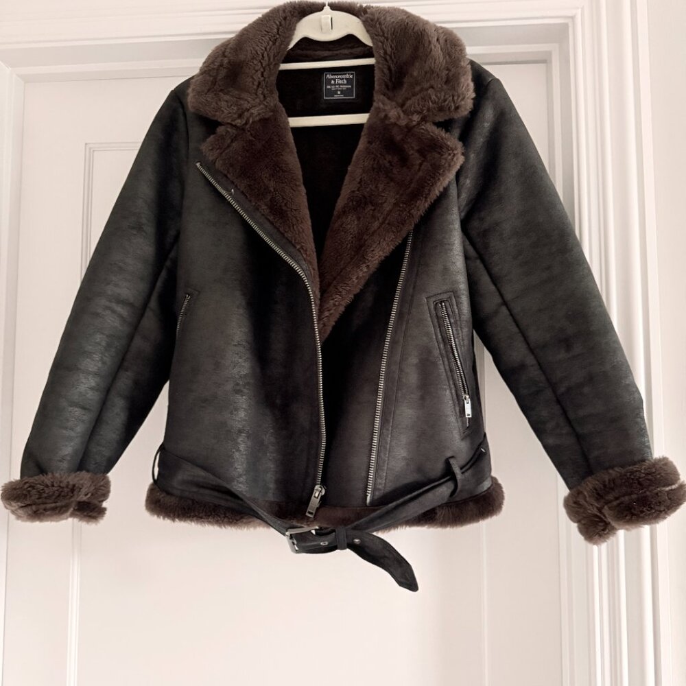 Abercrombie & Fitch Women's Fur LIned Black Jacket W/Belt MEDIUM
